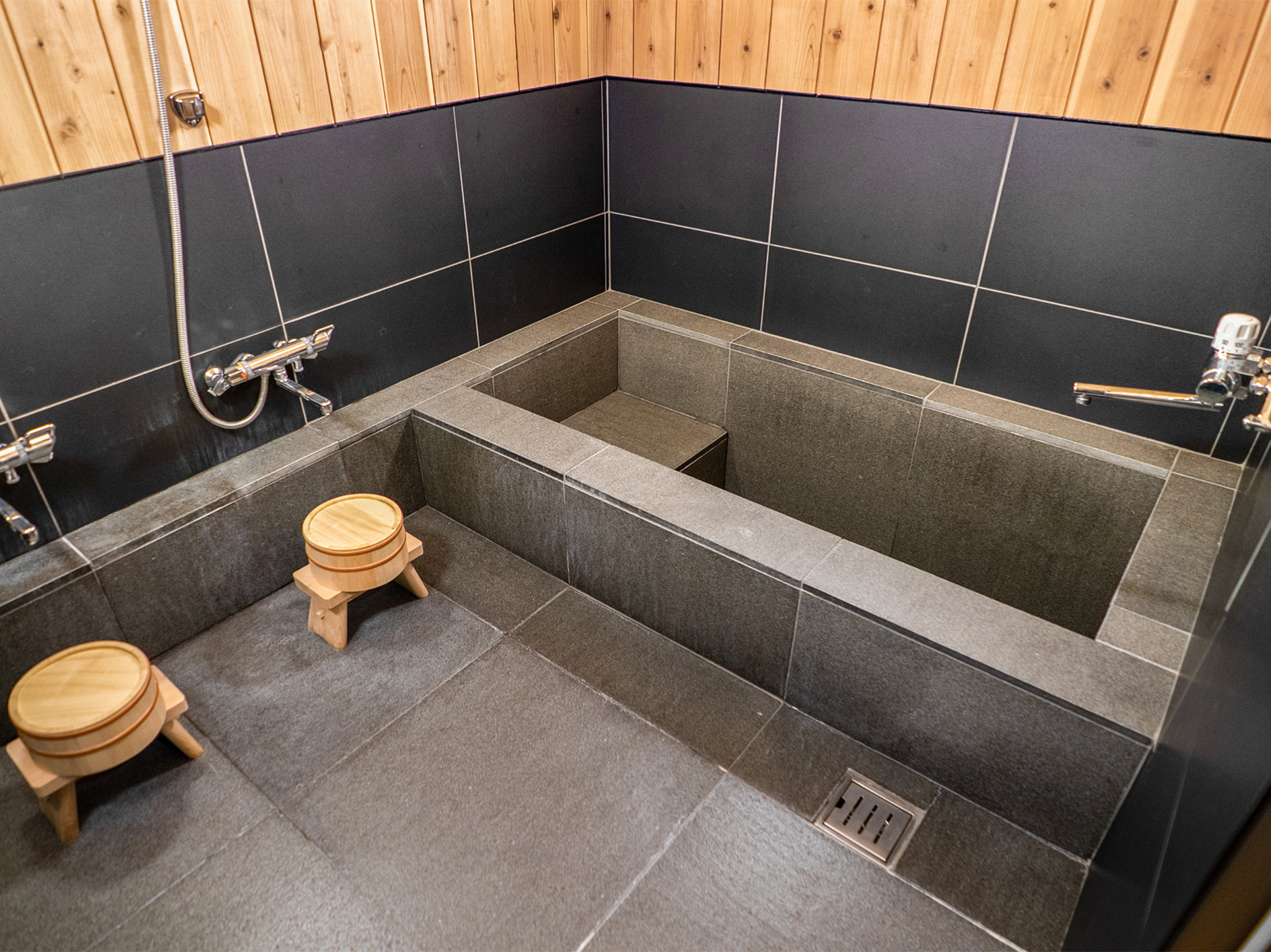 Momiji Lodge - <em>Onsen </em>style bath
